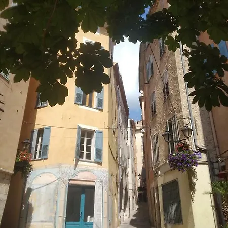Duplex Spacieux Avec Terrasse - Centre Historique De
